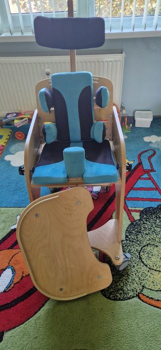 Позициониращ стол за дете с увреждане