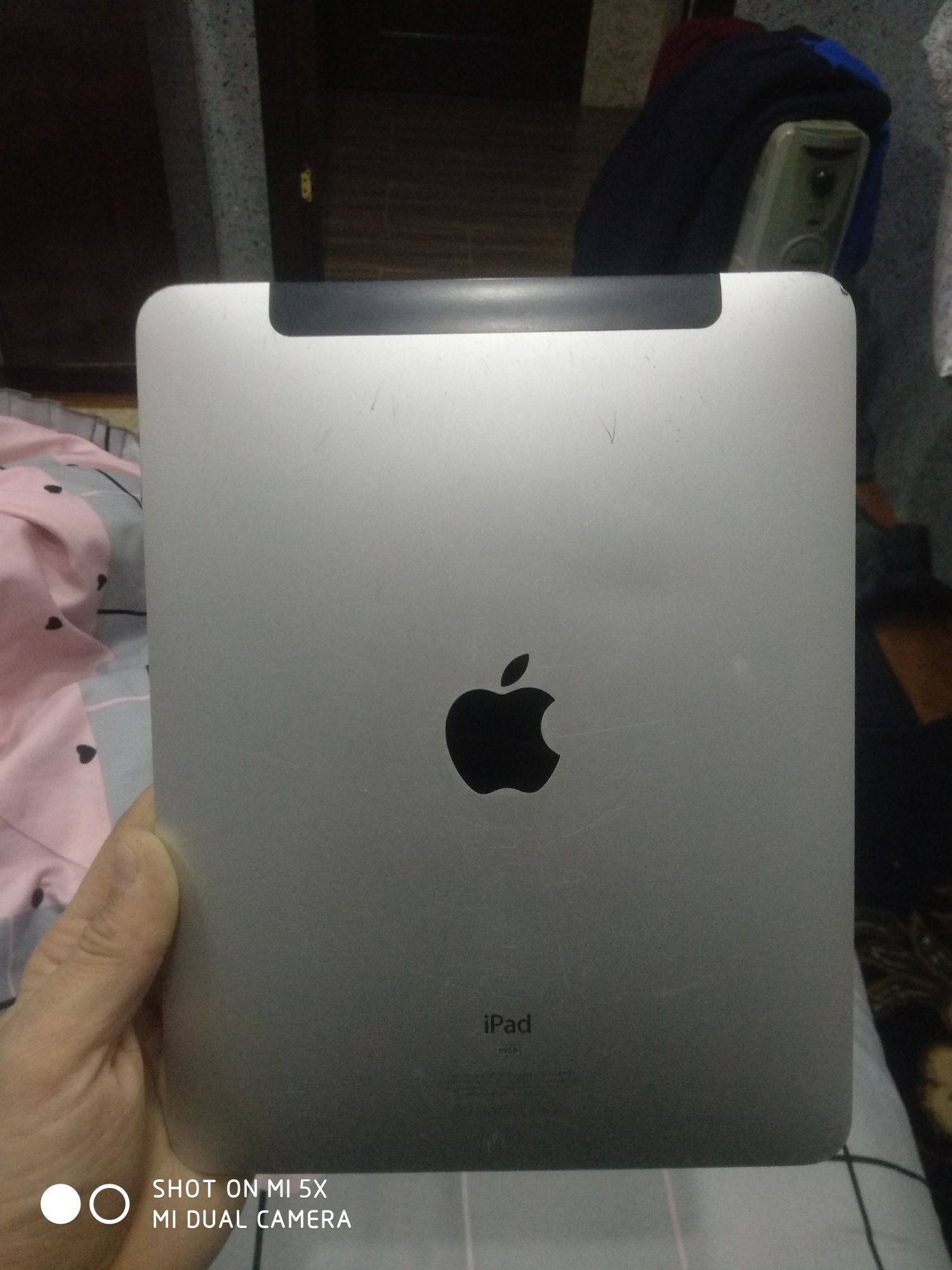 iPad 64 gb sotiladi