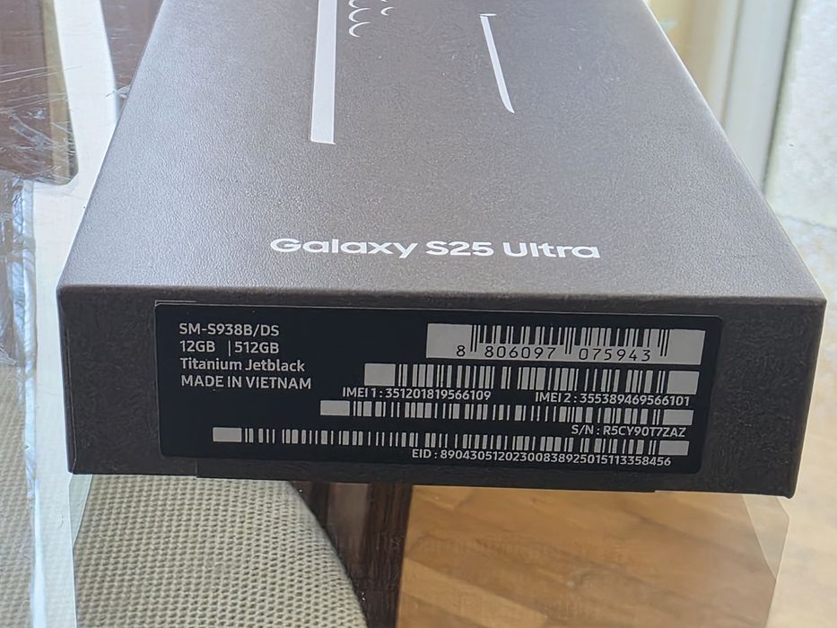 Нов, неразпечатан. Galaxy S25 ultra 512 GB, Titanium Jetblack.