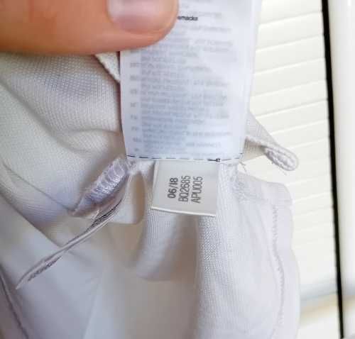 Оригинална фланелка с яка Adidas