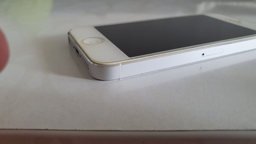 Iphone 5 /  16gb