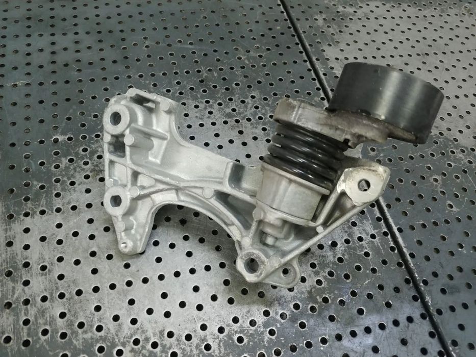 suport accesorii 0.9 tce h4bb408 renault clio 4 captur 117104384r