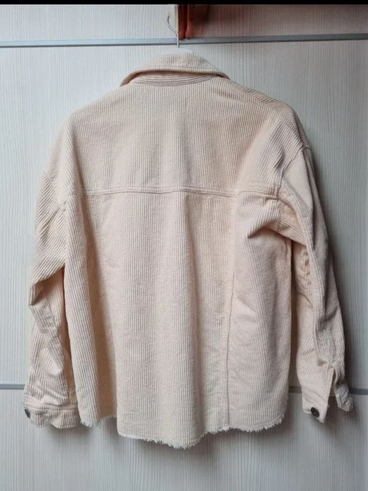 Яке Zara  джинсово.