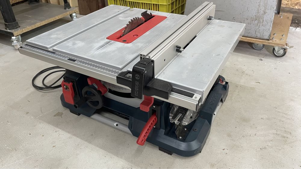 Циркуляр Bosch GTS 635-216 Professional, 1600 W, 216 мм