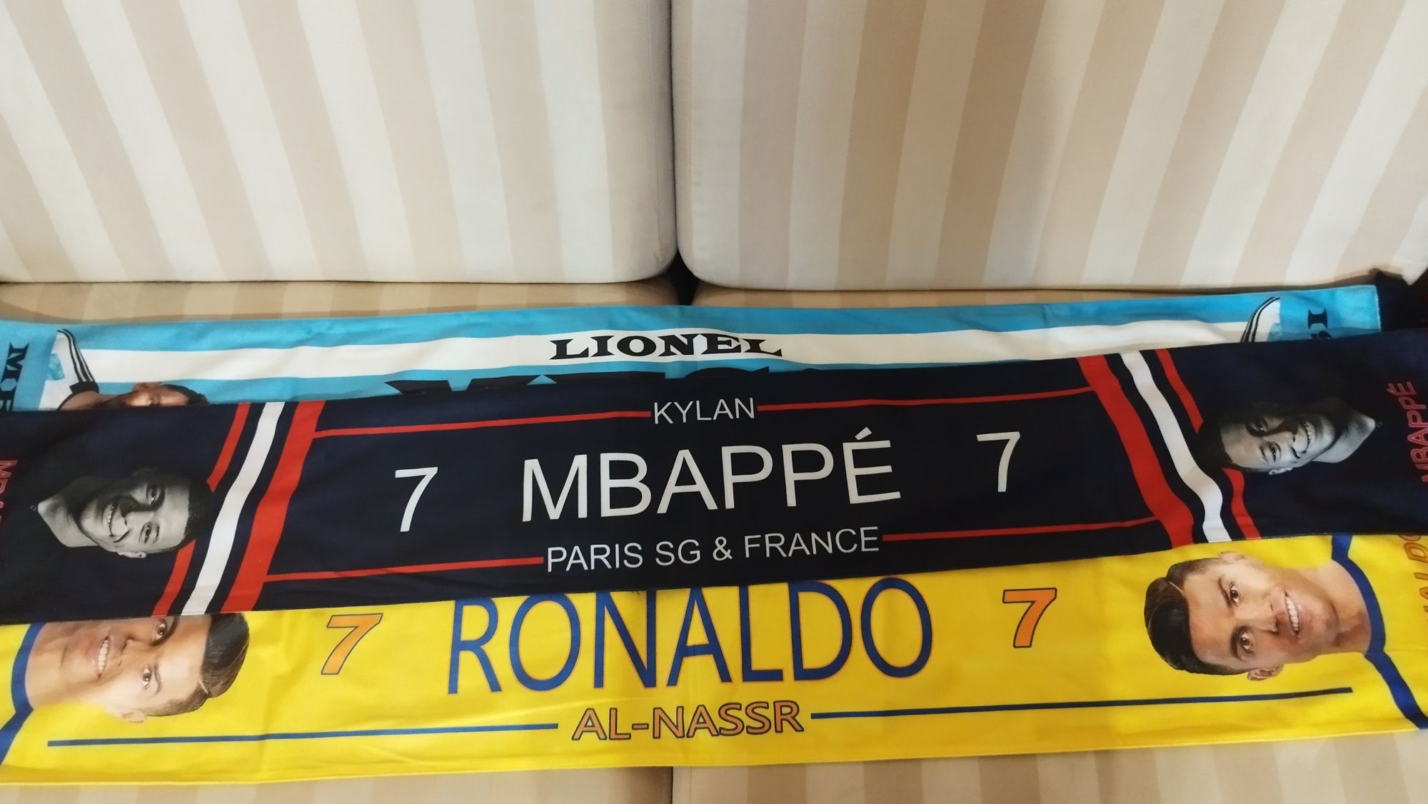 Футболни шалове Роналдо, Меси, Мбаппе (Ал Насър, Аржентина, PSG)