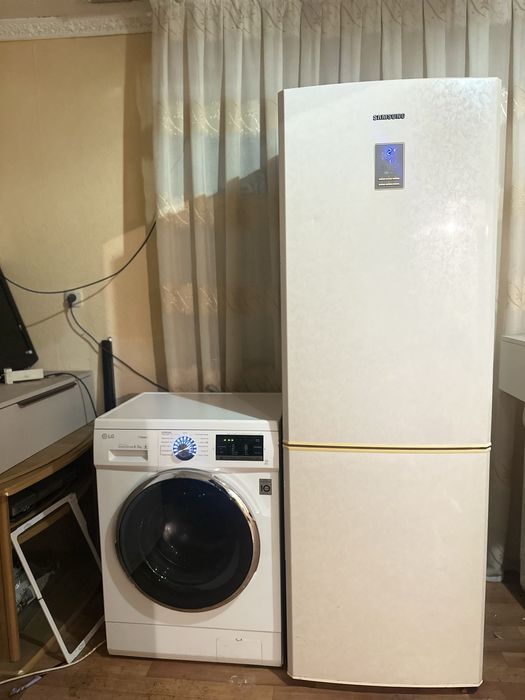 Холодильник SAMSUNG