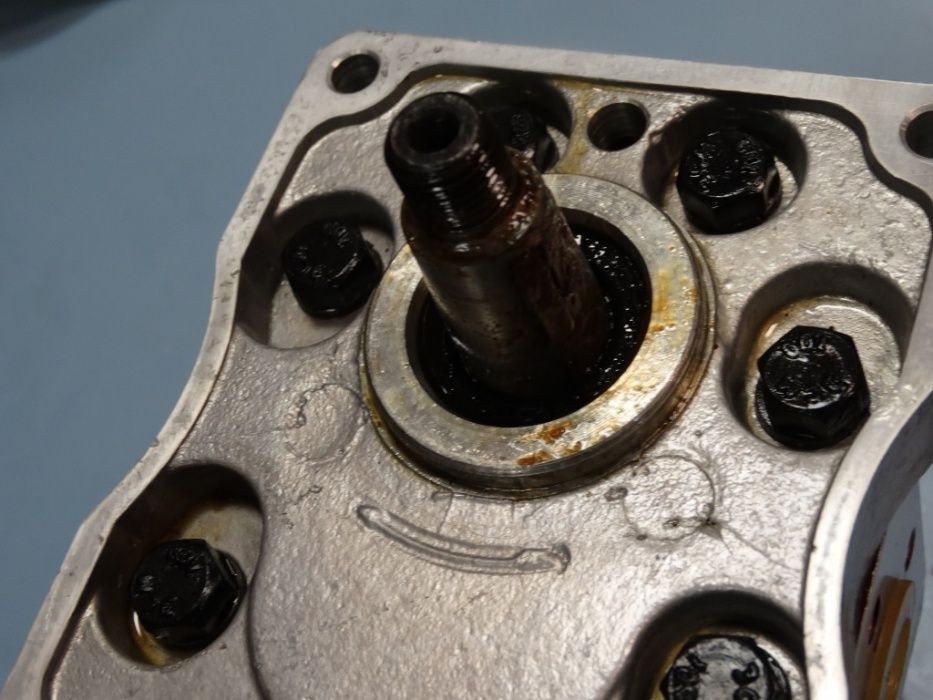 Хидравлична помпа C43X/C33X