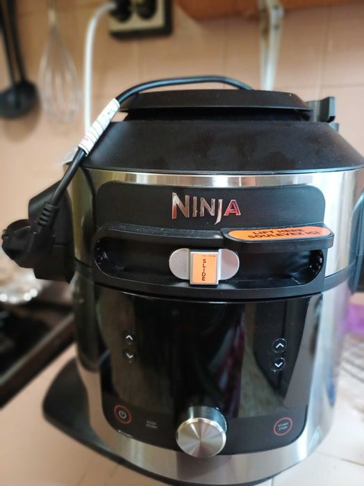 Мултикукър Ninja