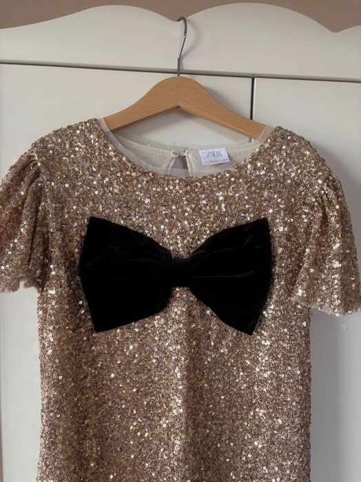 Детска рокля с пайети Zara