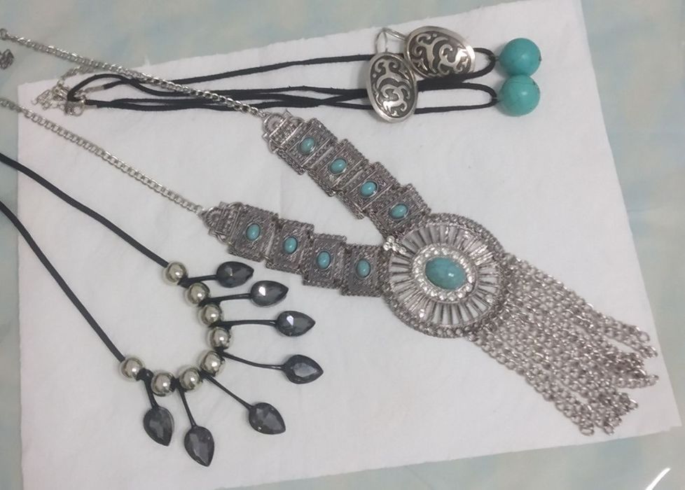 Серебро и бижутерия.