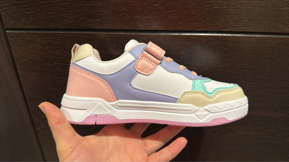 Детски маратонки за момиче