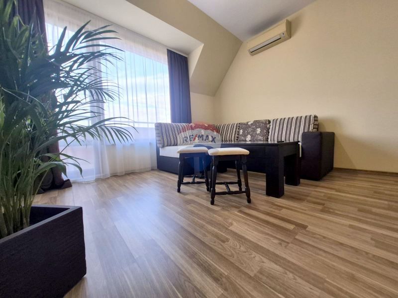 Продава се Двустаен апартамент в Варна, Галата - 78 кв.м за 1059 €/кв.м - Снимка #3