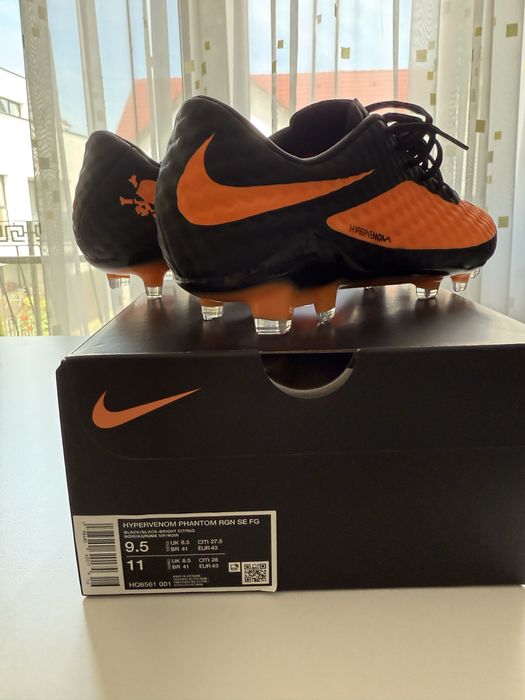 Ghete de fotbal Hypervenom