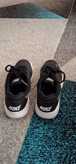 Pantofi sport Nike 35.5 stare foarte buna