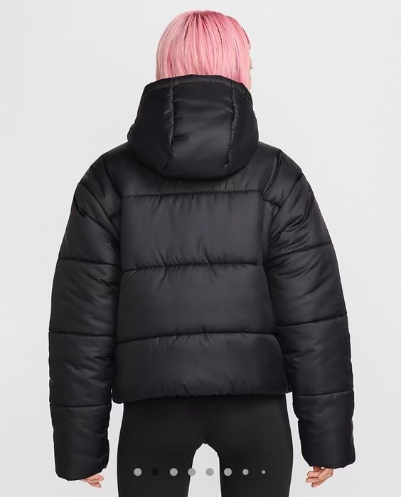 *Чисто ново* Дамско яке Nike Sportsware Classic Puffer