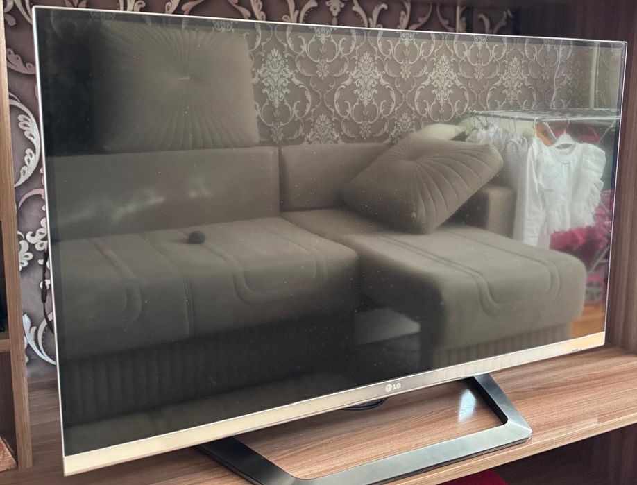 Телевизор LG в отличном рабочем состоянии
