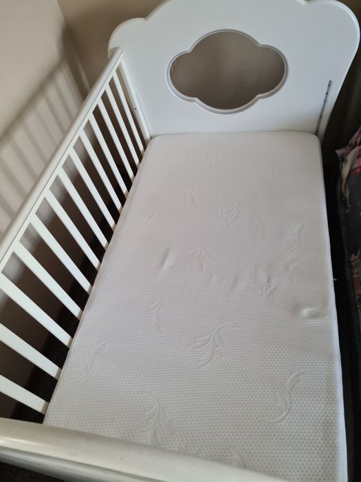 Patut bebe cu saltea