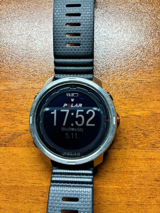 Смартчасовник Polar Grit X