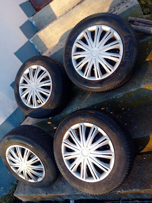 Cauciucuri r15 195/65 M+S 500 lei fix