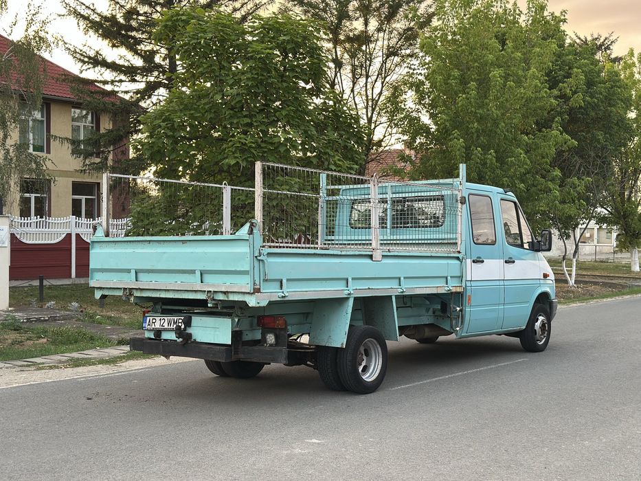 Mercedes Sprinter - 2.9 Diesel basculabil 3,5 Tone se conduce cu cat B
