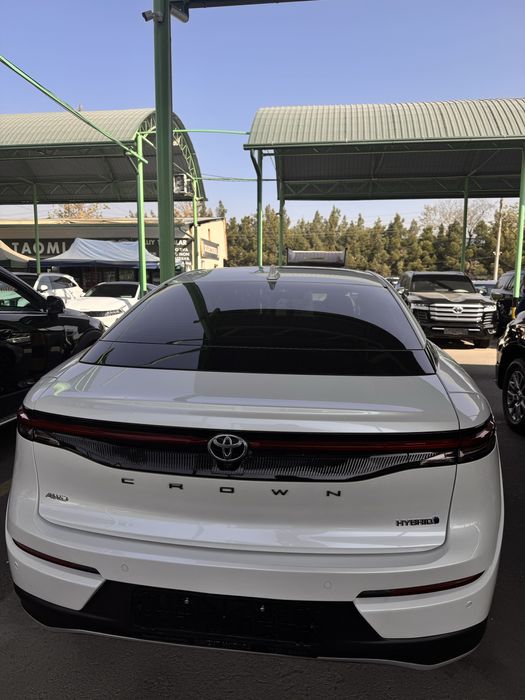 Toyota crown 2025
