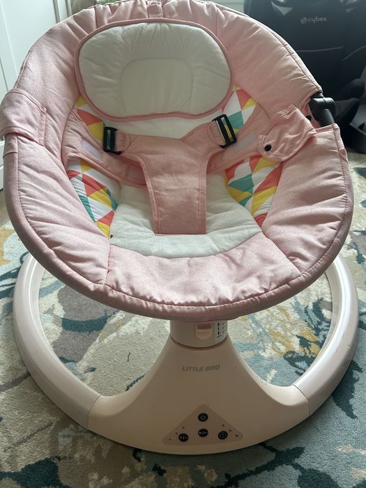 Leagan bebelusi cu muzica