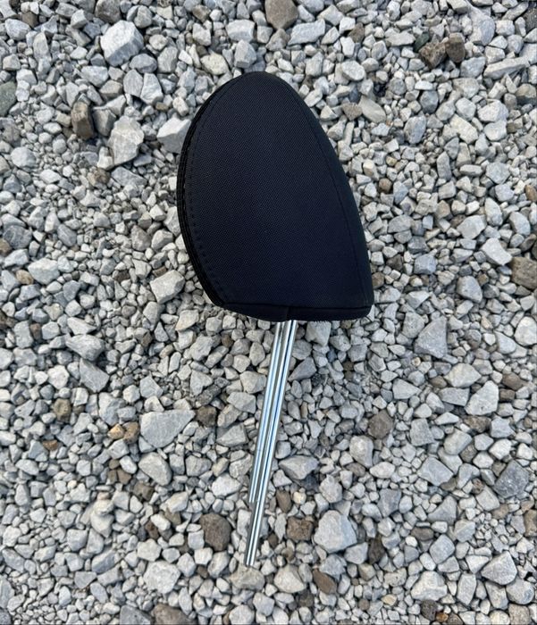 Подглавник за Hyundai i30 / Хюндай и30