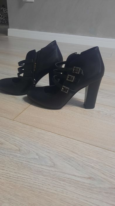 Pantofi pentru doamne