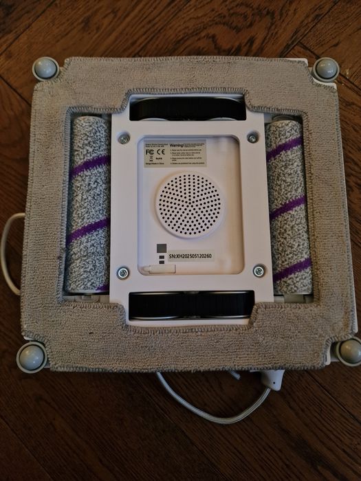 Робот за почистване на стъкла