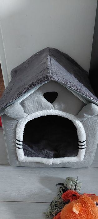 Къщичка за малка порода кучета