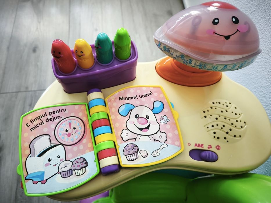 Scaun interactiv Fisher-Price pentru copii