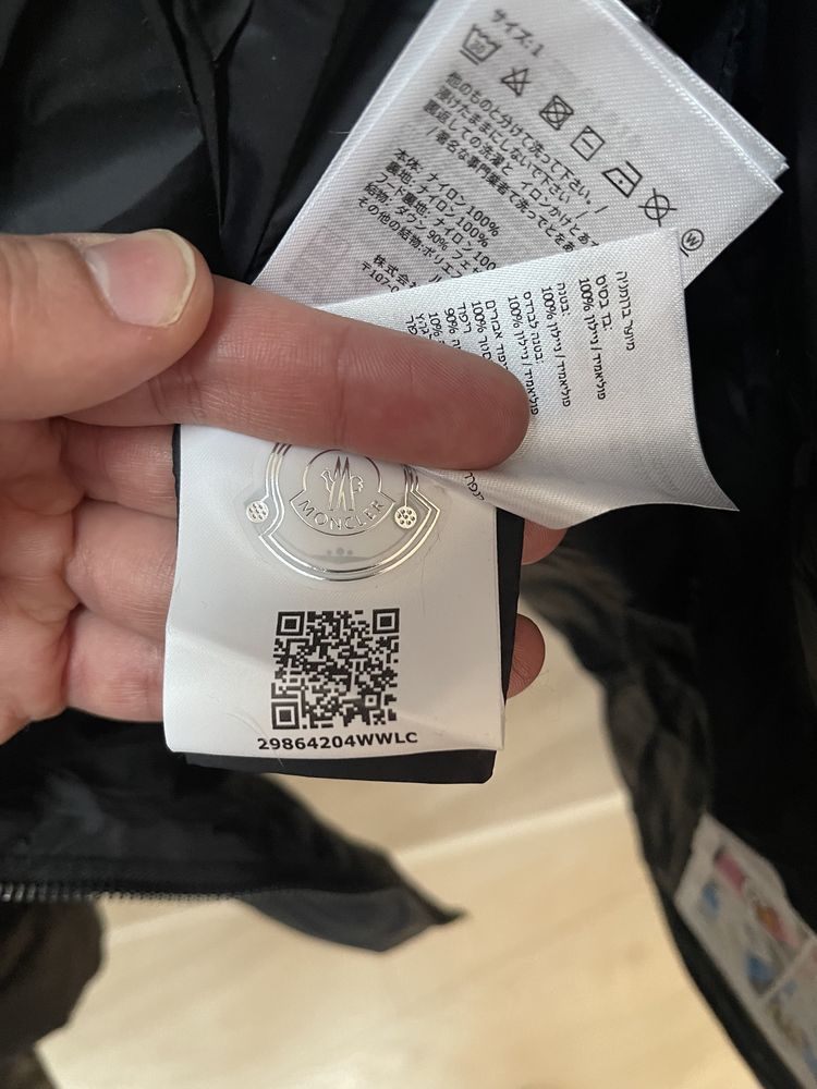 Pe comanda Geaca Moncler Dama 2024 blana naturala