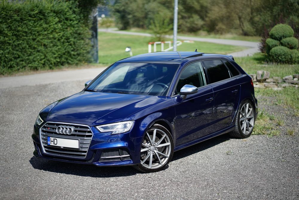 Audi S3 Sportback 8V Facelift 2.0 TFSI quattro, trapă, piele, B&O