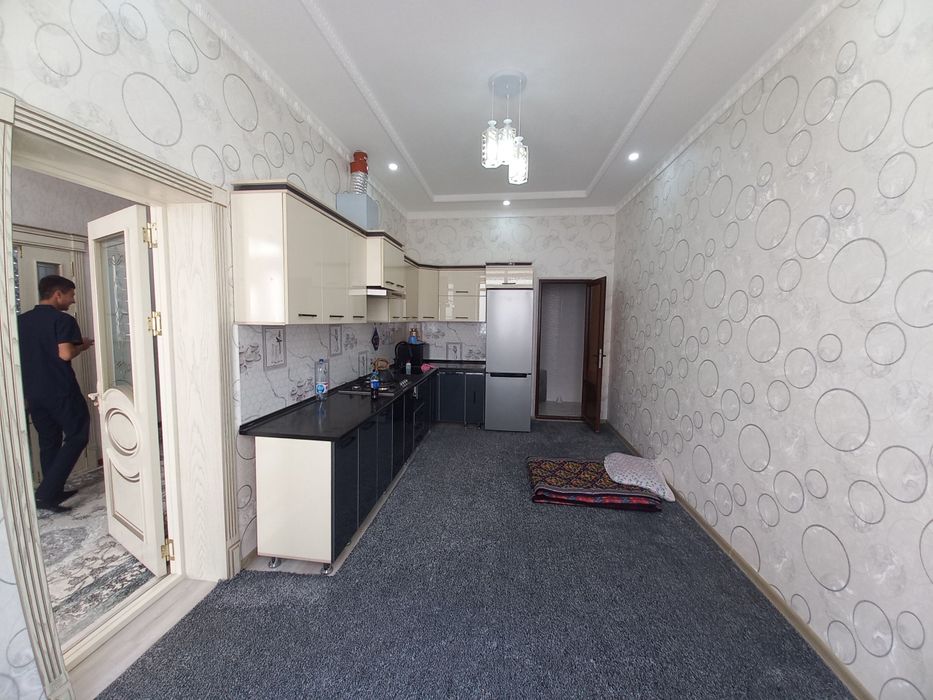 Таун хаус 4 хоналик Аэропортда жойлашган.Агентство