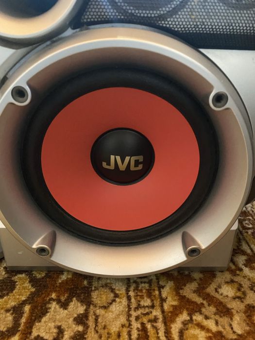 Продавам музикална уредба JVC model MXJ970W