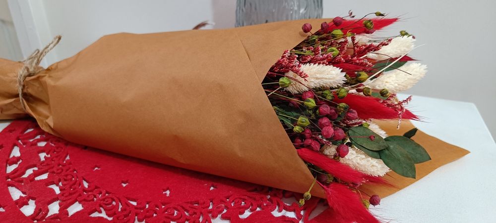 Букет от сушени цветя в Коледен стил