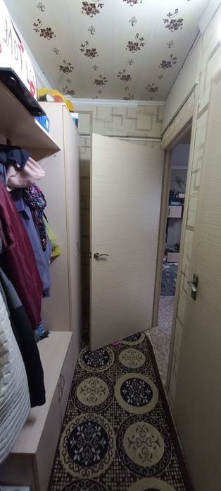 Продам двухкомнатную квартиру теплую сухую в центре