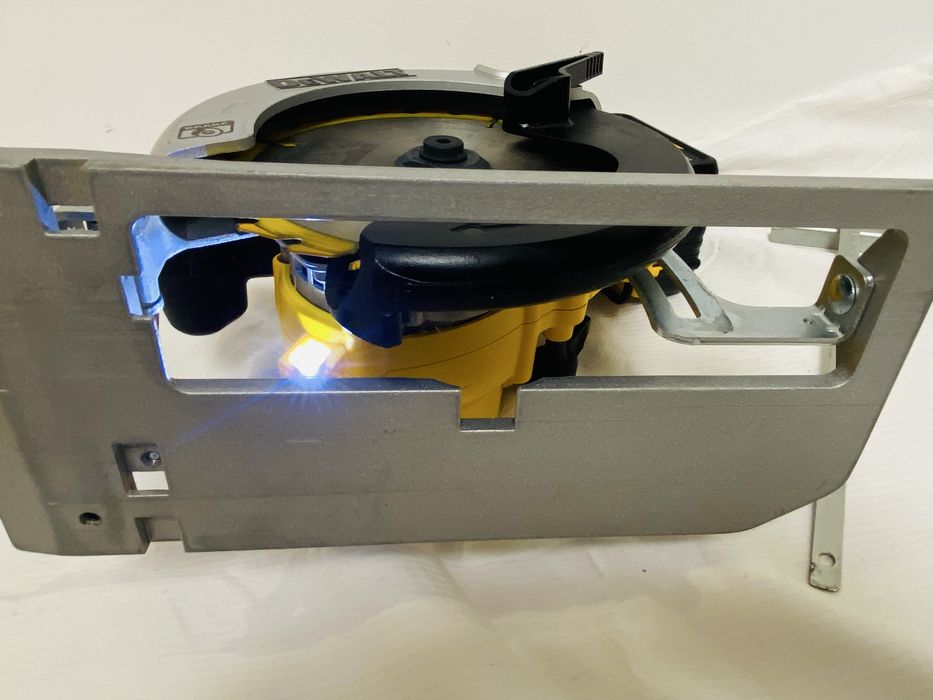 Dewalt circular DCS 565