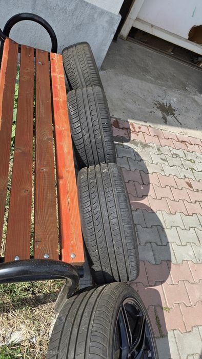 Vând jante BMW în 2 lățimii cauciucuri noi R19