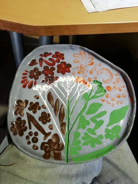 Надглазурная краска красная, коричневая для изделии керамики и глины