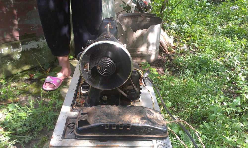 Masina de cusut ruseasca