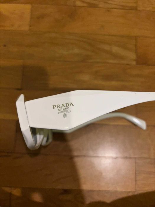 Prada luxury очила