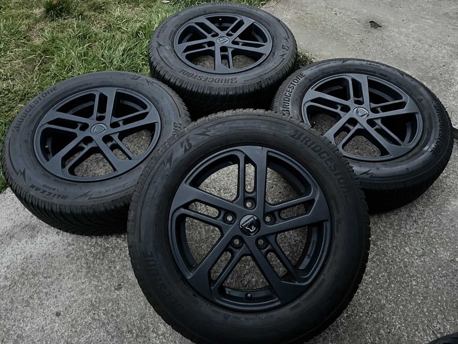 Jante 16 DUSTER Cu anvelope IARNA M+S 215/65/16 An 2023 BRIGESTONE