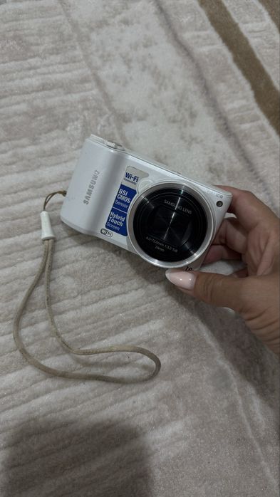 Продаю цифровую камеру Samsung WB150F