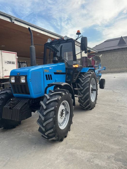 Belarus traktor 1221