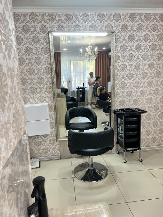 Сдается место для парикмахера