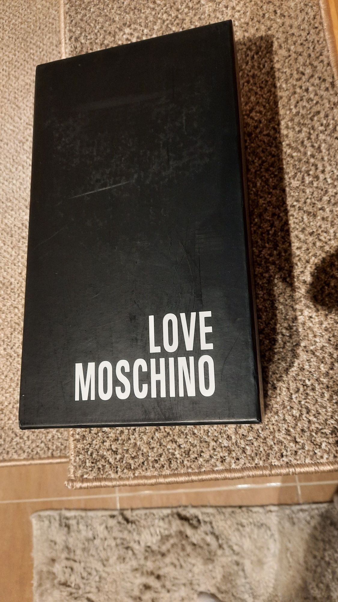 Оригинални чехли на Love moschino