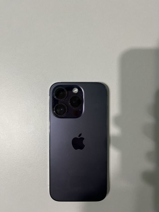 продается iphone 14pro,за 320к,торг есть