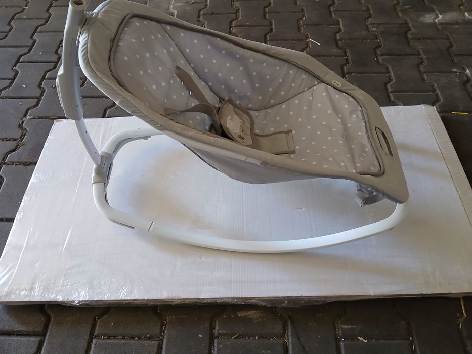 Scaun auto bebe și scoica bebe