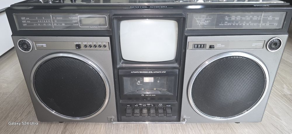 Boombox Philips Model ART 60 – Radio-Casetofon Stereo + TV Compact + C